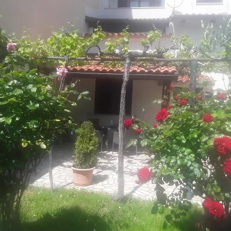 Apartments Liliana Pula Exterior photo