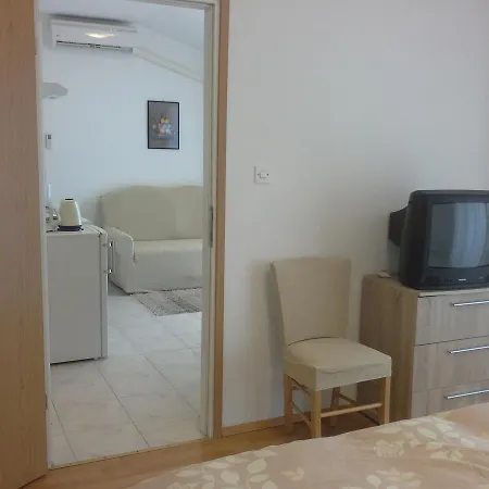 Apartments Liliana Pula Exterior photo
